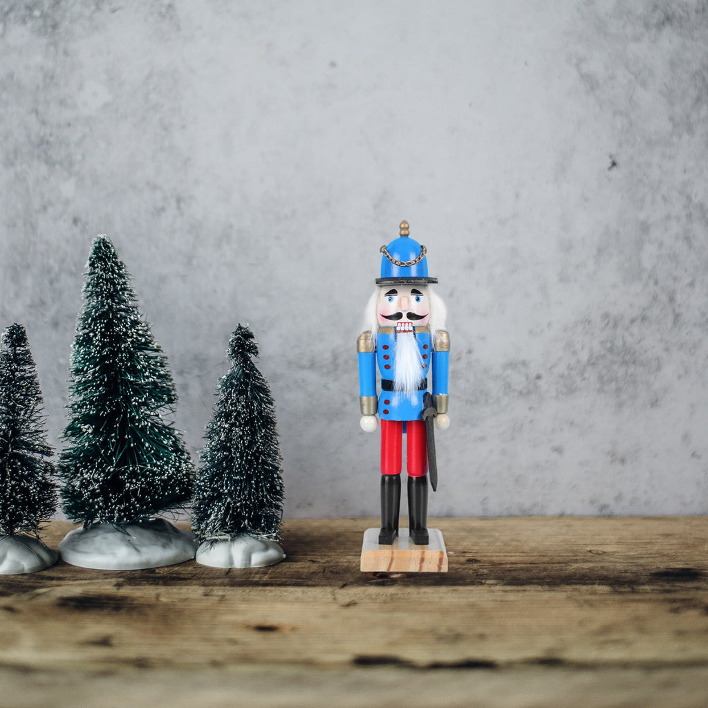 Delicate Nutcracker Doll Home Desktop Decor V4842