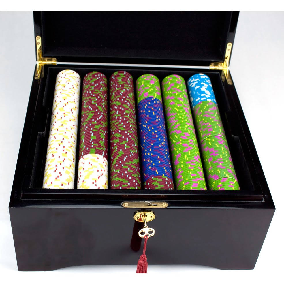 750ct Mahogany Case Chip Set D1106