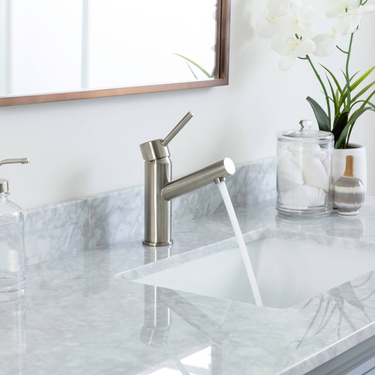 Brushed Gold Single Hole Bathroom Faucet J767