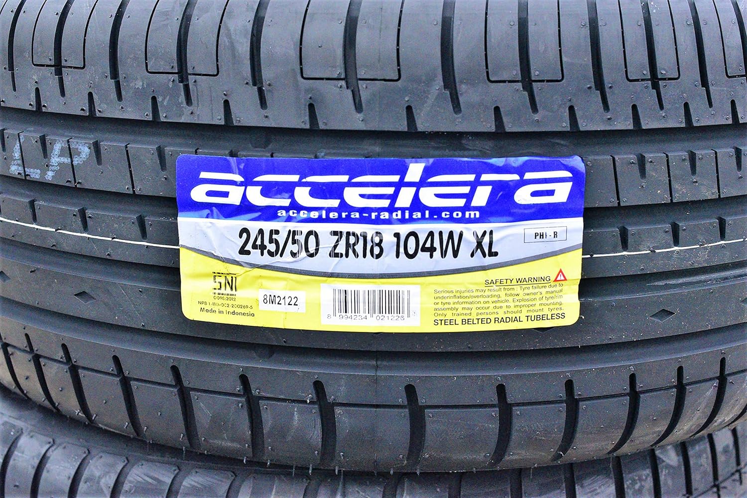 All-Season High Performance Radial Tire 245/50R18 104W Load Range XL 4-Ply BSW U262271