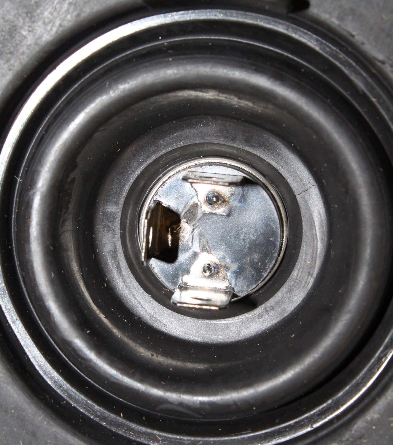 Halogen Headlight Assembly M976