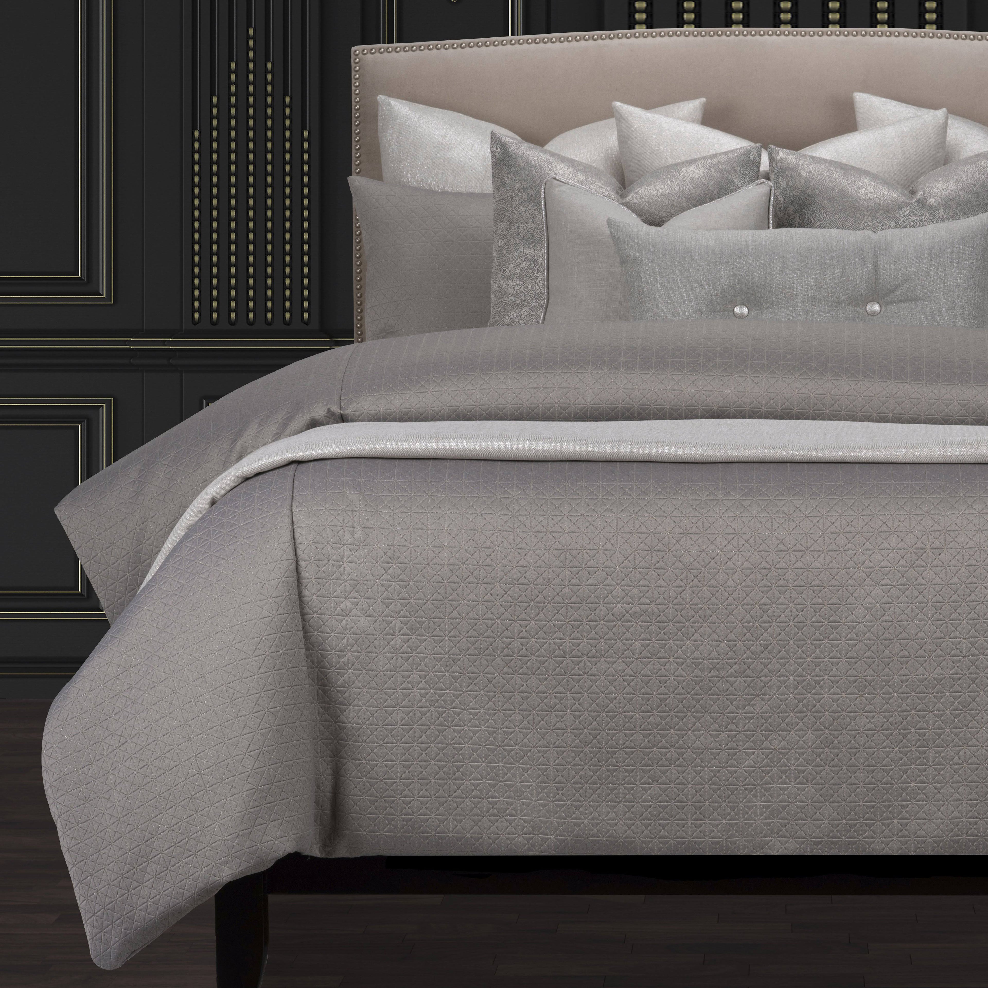 White Twin Luxury Bedding Set F13639