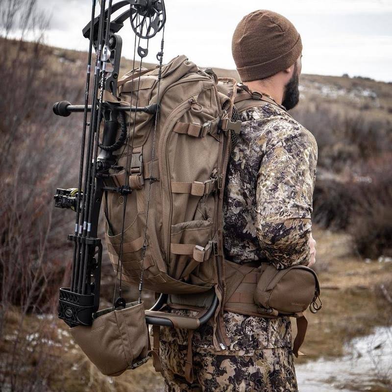 Bow/Gun Carrier with Ripcord D78296