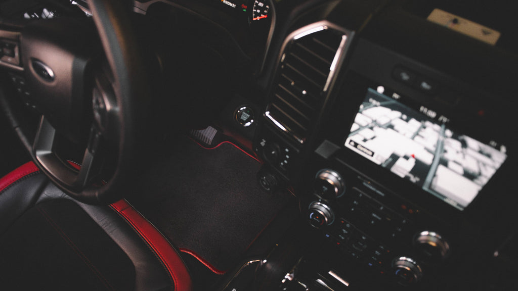 Black with Red Edging Carpet Car Mats N33017