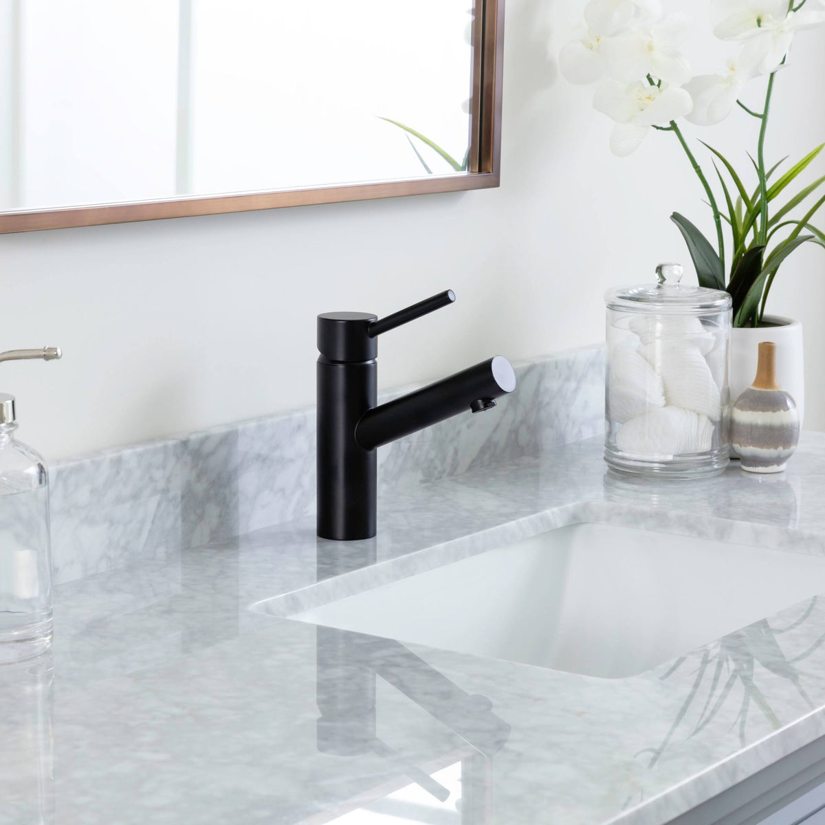 Brushed Gold Single Hole Bathroom Faucet J767