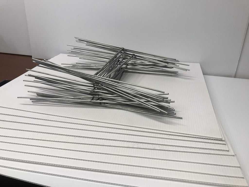 30 Pc White Blank Yard Signs with Metal Stakes O45696